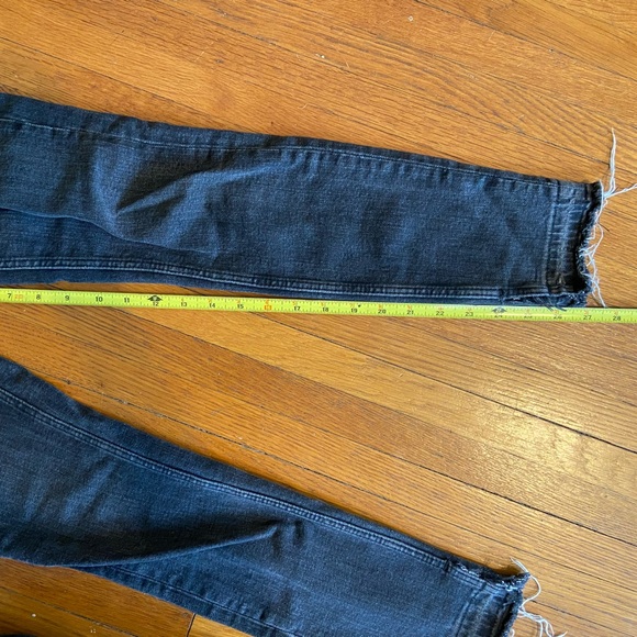 Dark Gray Zara Skinny Jeans with Frayed Hem in Size 6 - Picture 6 of 9